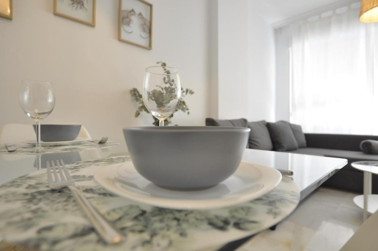 Luminoso Y Coqueto Apartamento Con Jardin Malaga Luaran gambar
